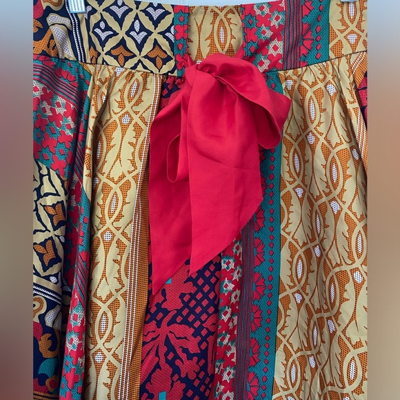 Anthropologie 100% Silk Circle Skirt Knee Length Colorful Mixed Print Size 6 - Picture 4 of 6